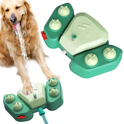 Goede prijs. Nieuwe Foot Press Honden Automatische waterdispenser Zomer Outdoor Honden Douche Sprayer Badgereedschap Interactief Honden Puzzle Speelgoed online